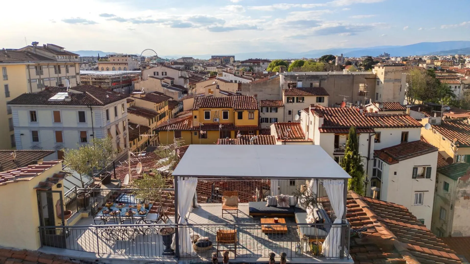 Enchanting Penthouse With A Breathtaking 360 Degrees Panoramic View In The Heart Of Florence Apartment