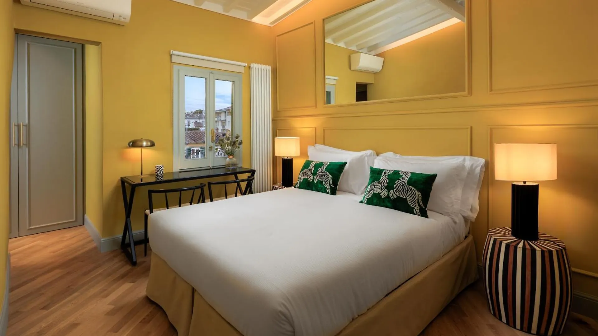 Enchanting Penthouse With A Breathtaking 360 Degrees Panoramic View In The Heart Of Florence 0*,