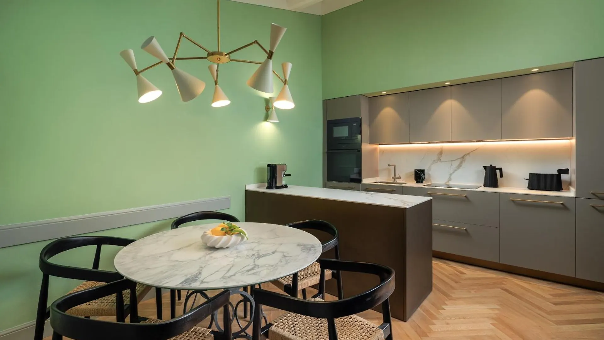 Enchanting Penthouse With A Breathtaking 360 Degrees Panoramic View In The Heart Of Florence Apartment